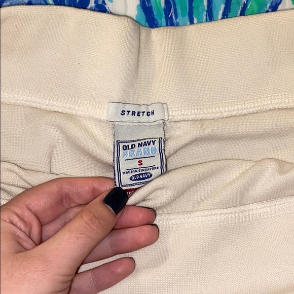 Cream skirt with embroidery on the back waist - Picture 4 of 4